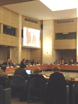 klwjr2xmceqr2llq8vezc12u6e_400gl.jpg klwjr2xmceqr2llq8vezc12u6e_400gl.jpg